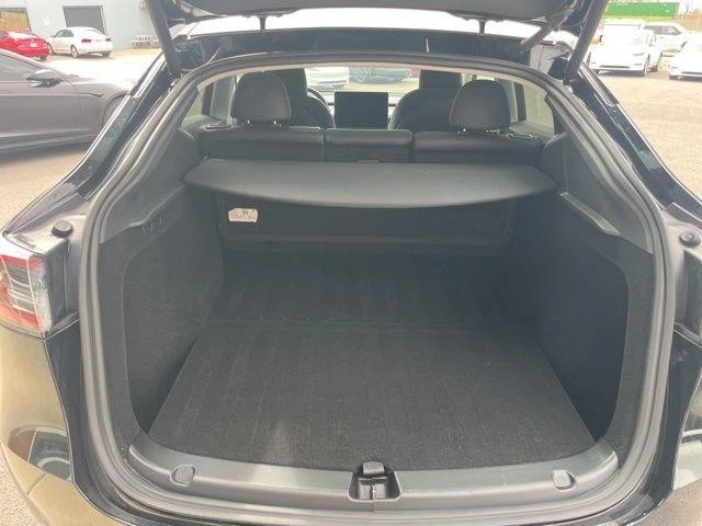 2025 Tesla Model Y - Image 17 of 21