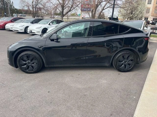 2025 Tesla Model Y - Image 5 of 21