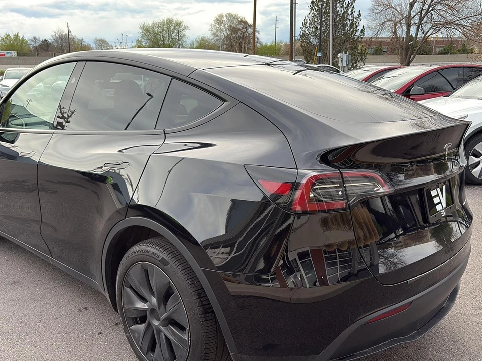 2025 Tesla Model Y - Image 6 of 21