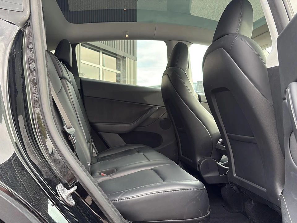 2025 Tesla Model Y - Image 20 of 21