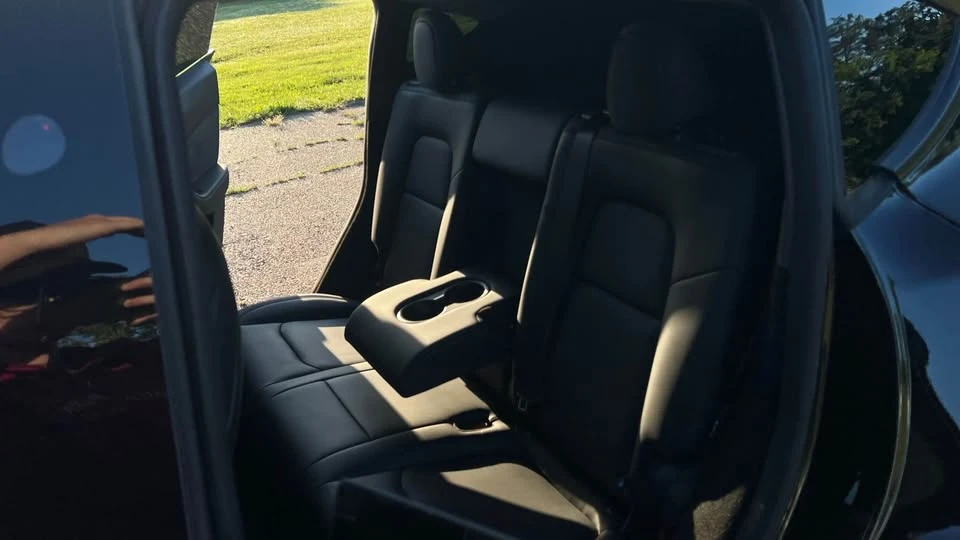 2025 Tesla Model Y - Image 5 of 8
