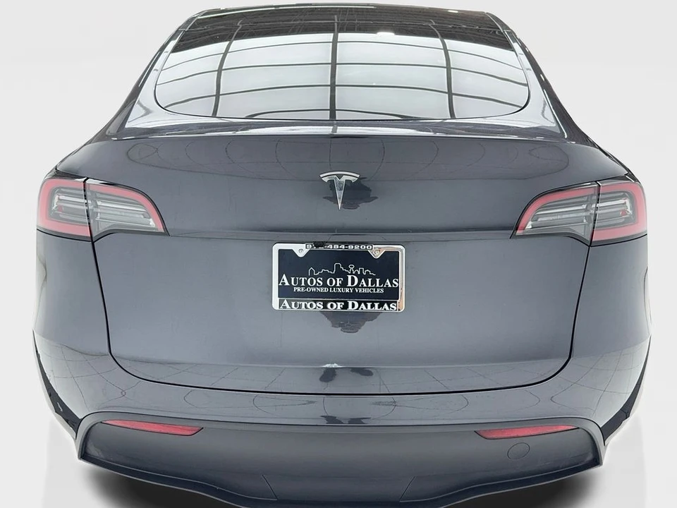 2025 Tesla Model Y - Image 11 of 21