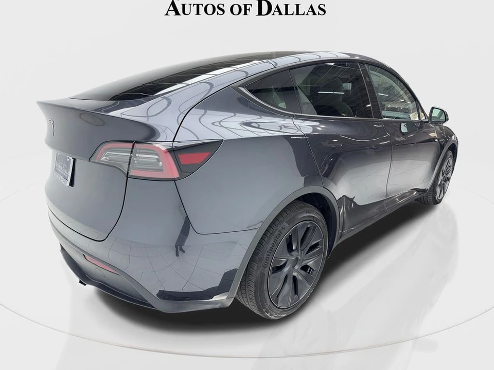 2025 Tesla Model Y - Image 9 of 21