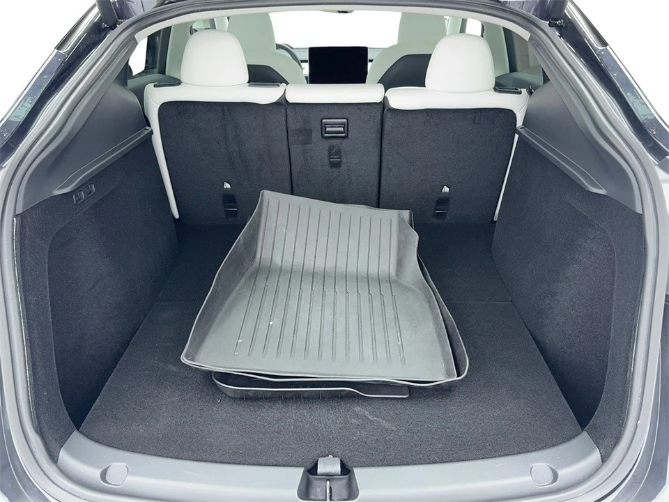 2025 Tesla Model Y - Image 12 of 12