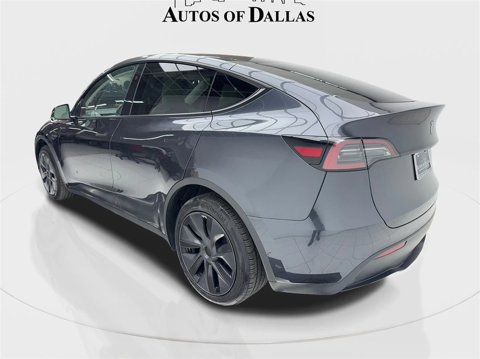 2025 Tesla Model Y - Image 10 of 12