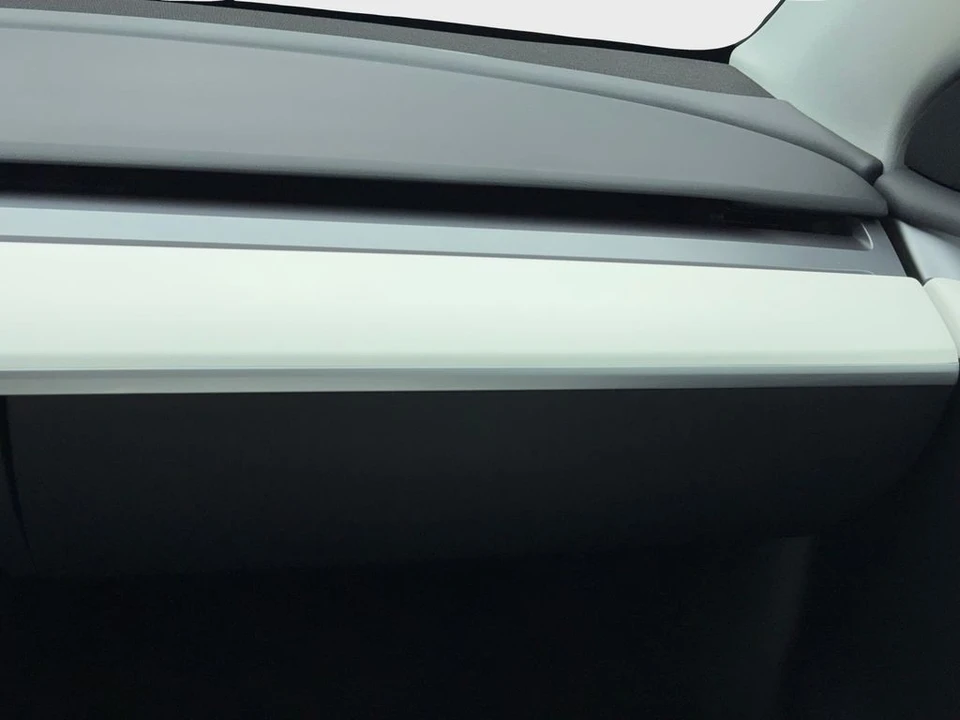 2025 Tesla Model Y - Image 20 of 21