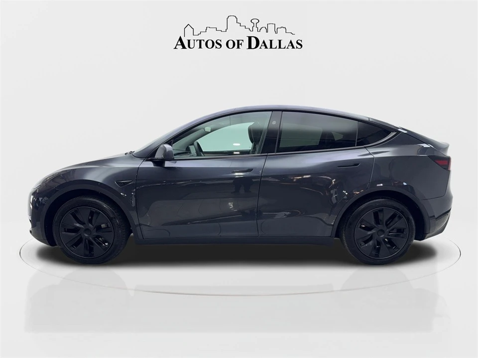 2025 Tesla Model Y - Image 5 of 12