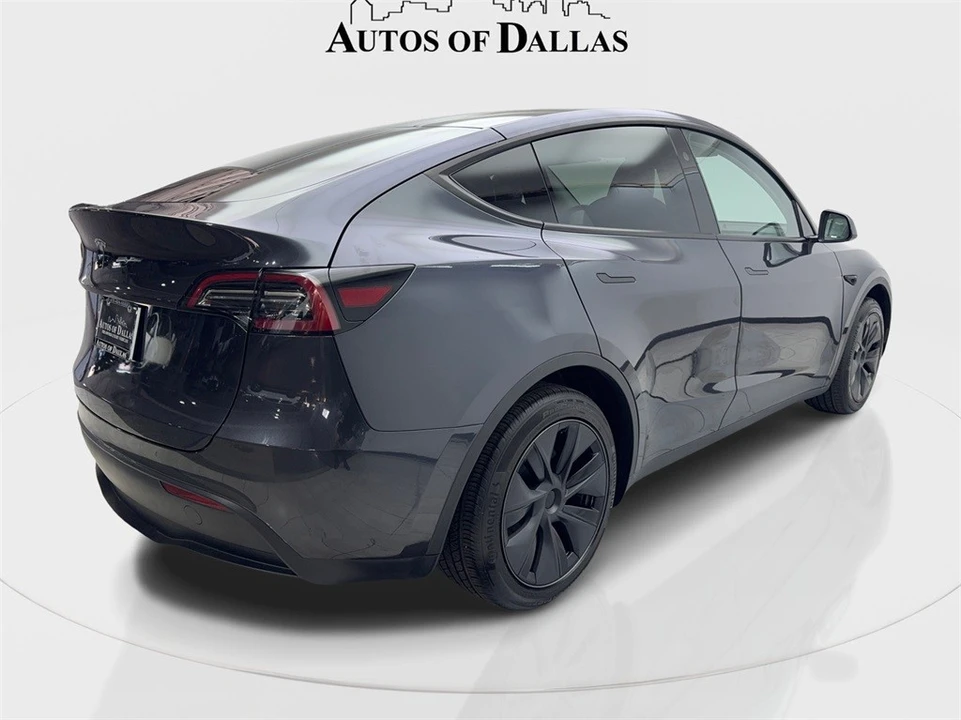 2025 Tesla Model Y - Image 6 of 12