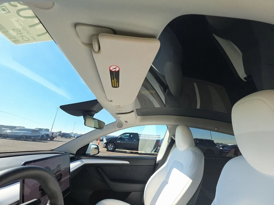 2025 Tesla Model Y - Image 8 of 10