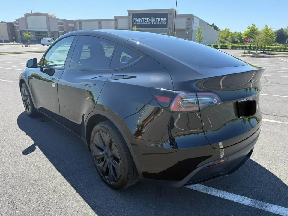 2025 Tesla Model Y - Image 5 of 20