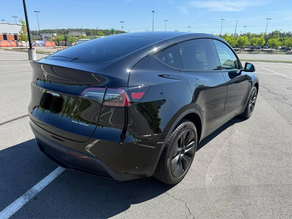 2025 Tesla Model Y - Image 3 of 20