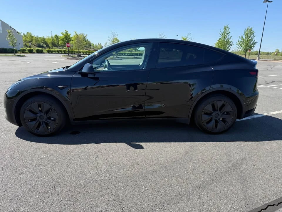 2025 Tesla Model Y - Image 6 of 20