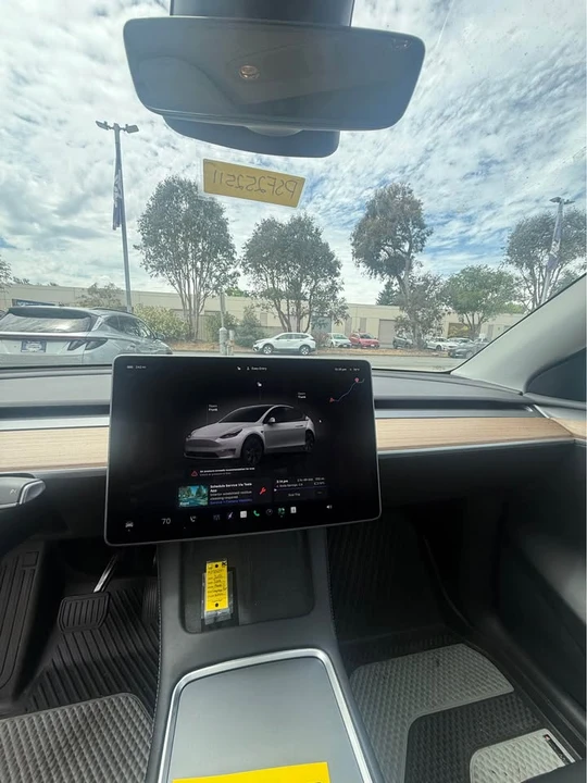 2025 Tesla Model Y - Image 12 of 12