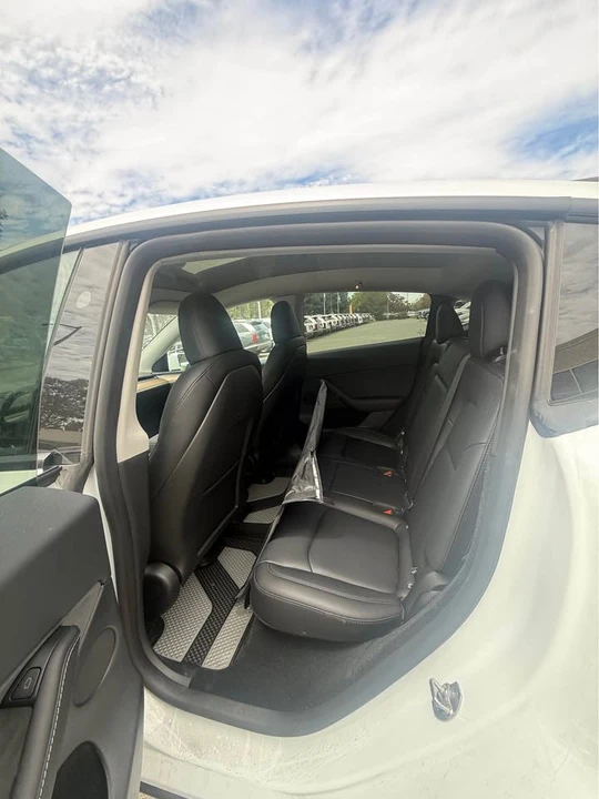 2025 Tesla Model Y - Image 10 of 12