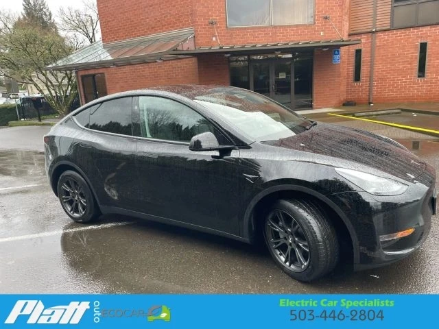 2025 Tesla Model Y - Image 11 of 21