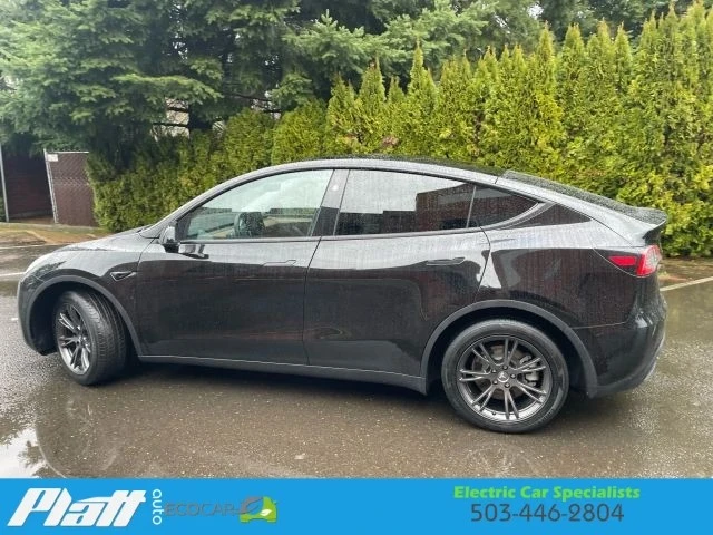 2025 Tesla Model Y - Image 5 of 21