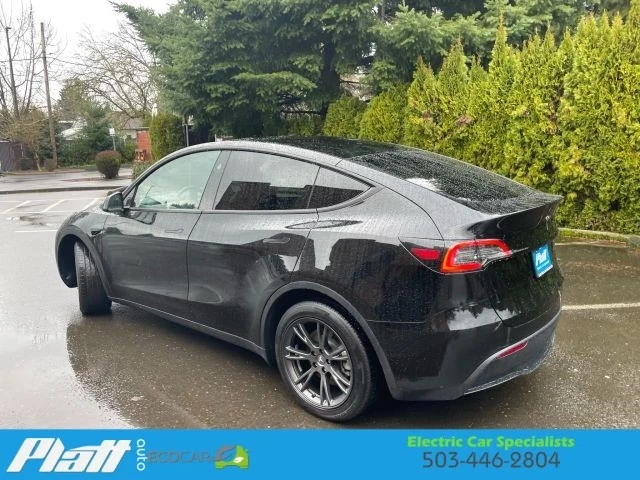 2025 Tesla Model Y - Image 6 of 12