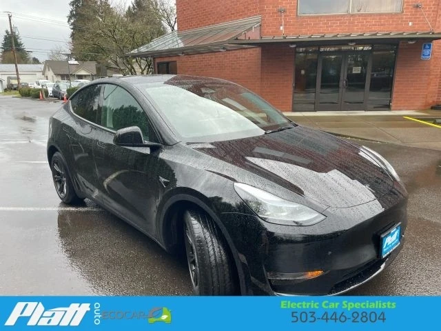 2025 Tesla Model Y - Image 12 of 21
