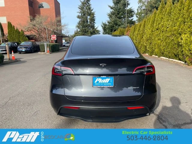 2025 Tesla Model Y - Image 8 of 12