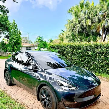 2025 Tesla Model Y Long Range