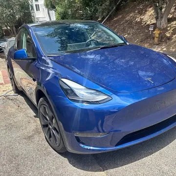 2025 Tesla Model Y Long Range Sport Utility 4D