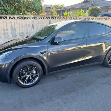 2025 Tesla Model Y Long Range