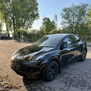 2025 Tesla Model Y Long Range