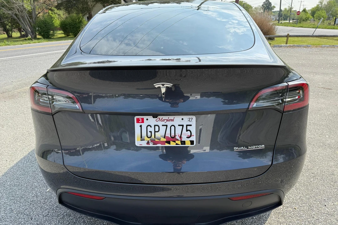 2025 Tesla Model Y Performance - Image 5 of 31