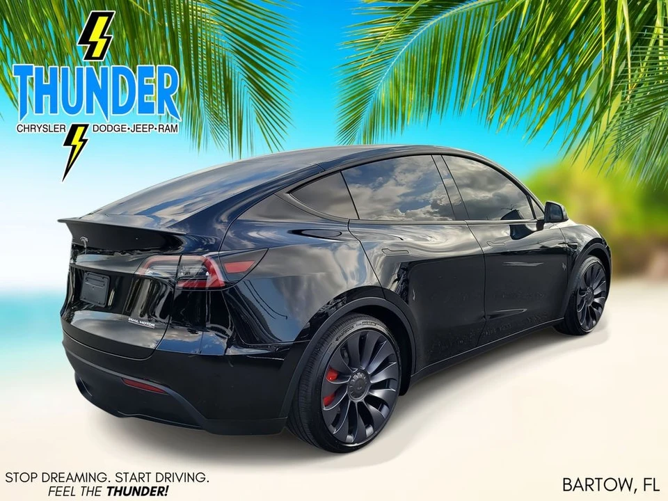 2025 Tesla Model Y Performance - Image 4 of 12