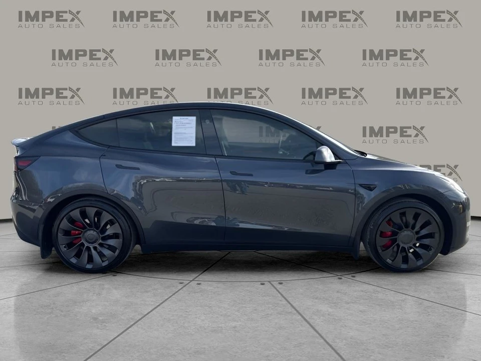 2025 Tesla Model Y Performance - Image 6 of 12