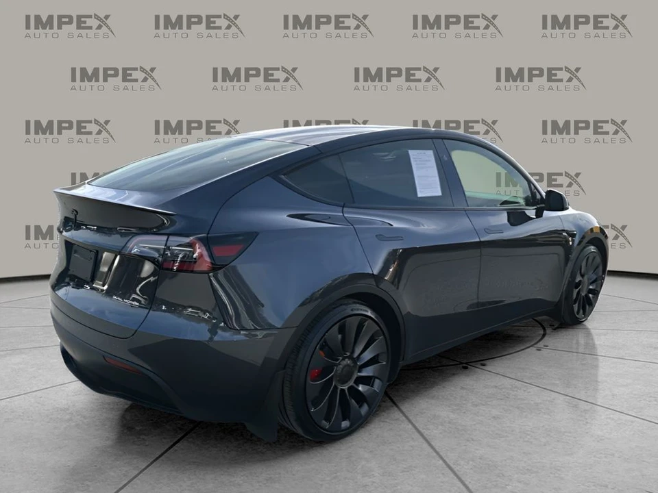 2025 Tesla Model Y Performance - Image 5 of 12