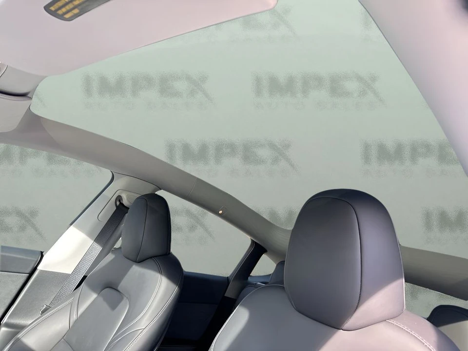 2025 Tesla Model Y Performance - Image 11 of 12