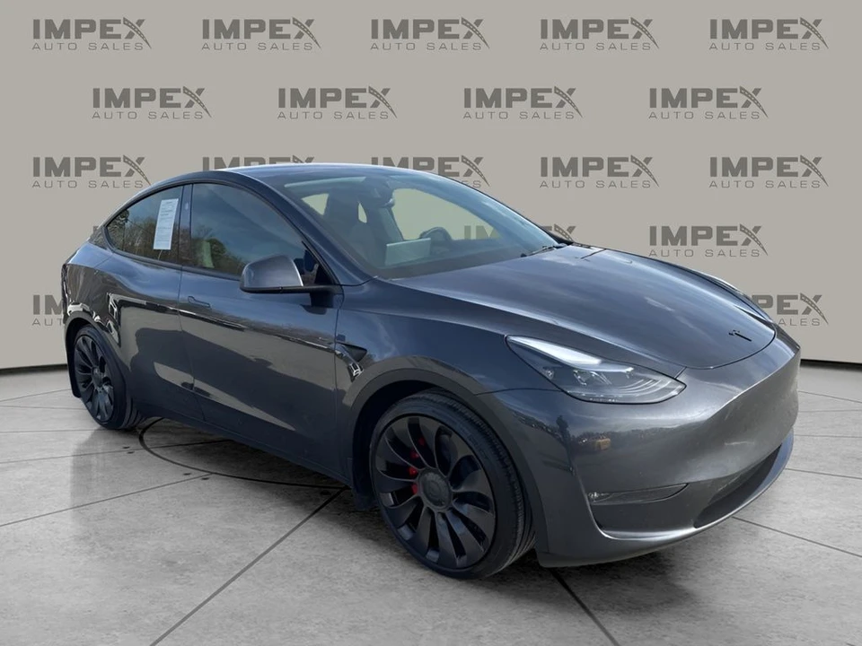 2025 Tesla Model Y Performance - Image 7 of 12
