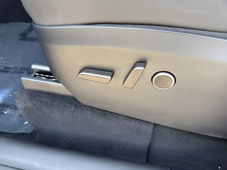 2025 Tesla Model Y Performance - Image 10 of 12