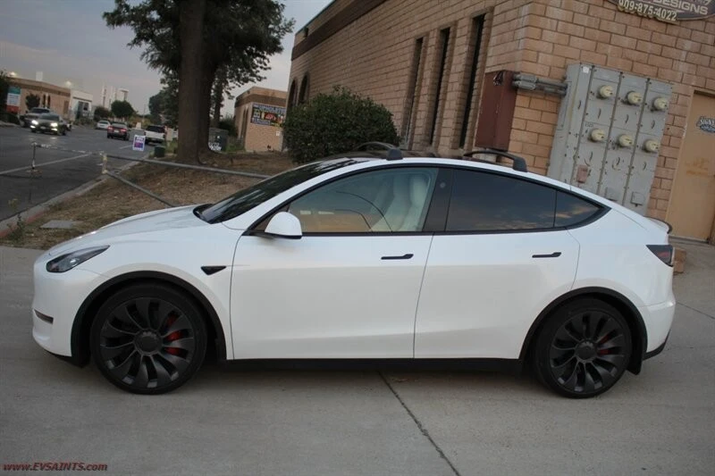 2025 Tesla Model Y Performance - Image 3 of 21