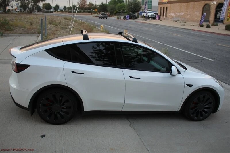 2025 Tesla Model Y Performance - Image 8 of 21