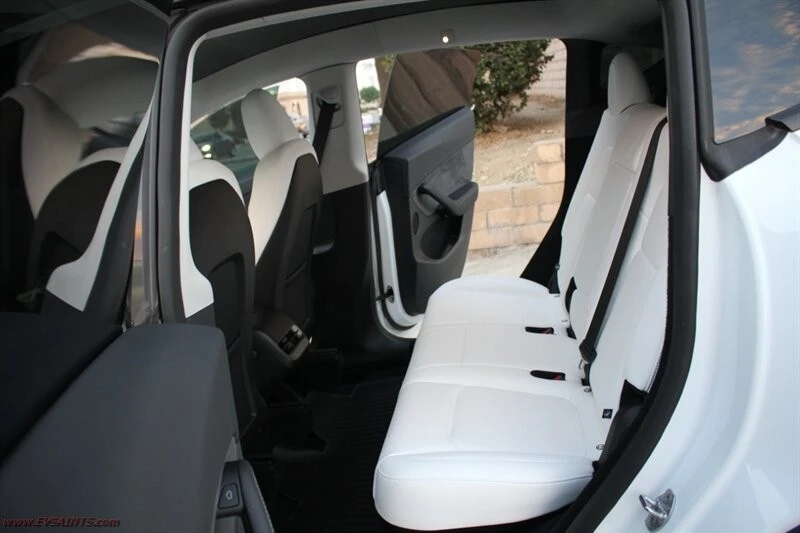 2025 Tesla Model Y Performance - Image 13 of 21