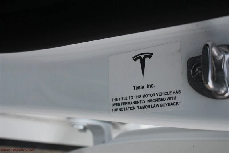 2025 Tesla Model Y Performance - Image 17 of 21