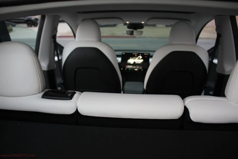2025 Tesla Model Y Performance - Image 15 of 21