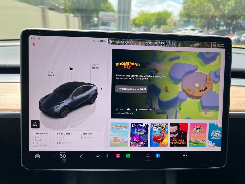 2025 Tesla Model Y - Image 28 of 31