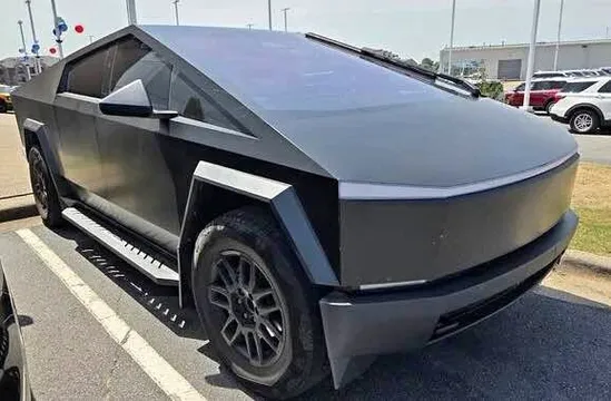 2025 Tesla Cybertruck