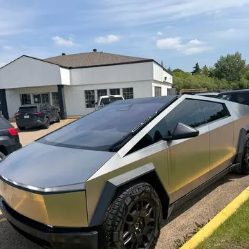 2025 Tesla cyberbeast