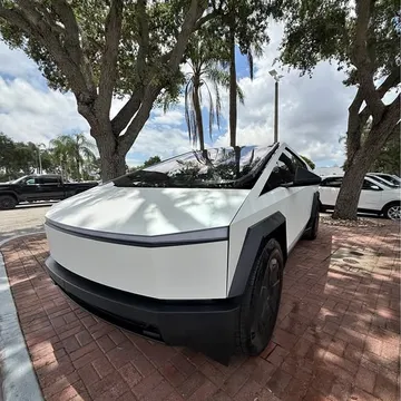 2025 Tesla Cybertruck AWD
