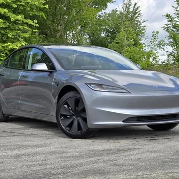 2025 Tesla Model 3 Long Range