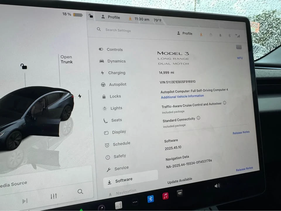 2025 Tesla Model 3 - Image 9 of 12