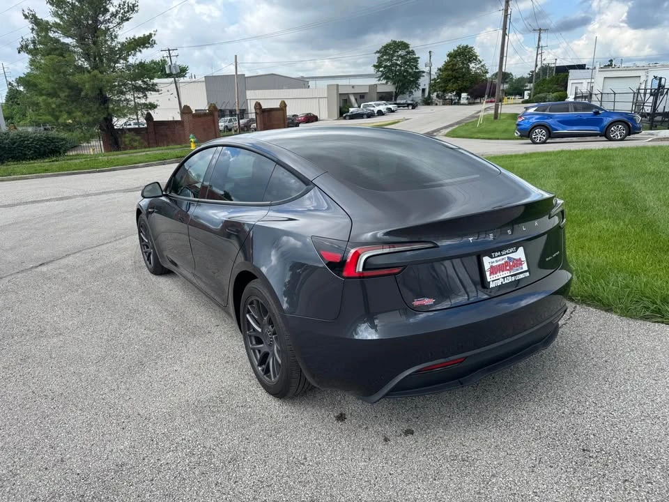 2025 Tesla Model 3 - Image 3 of 12