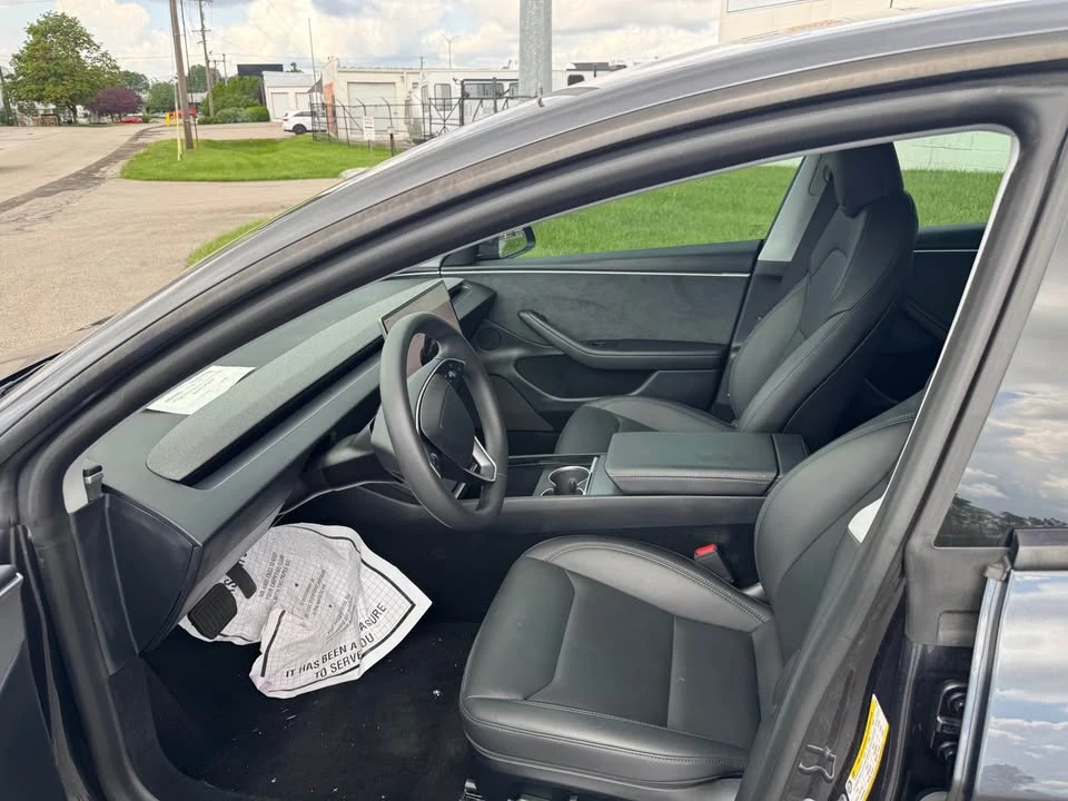 2025 Tesla Model 3 - Image 10 of 12