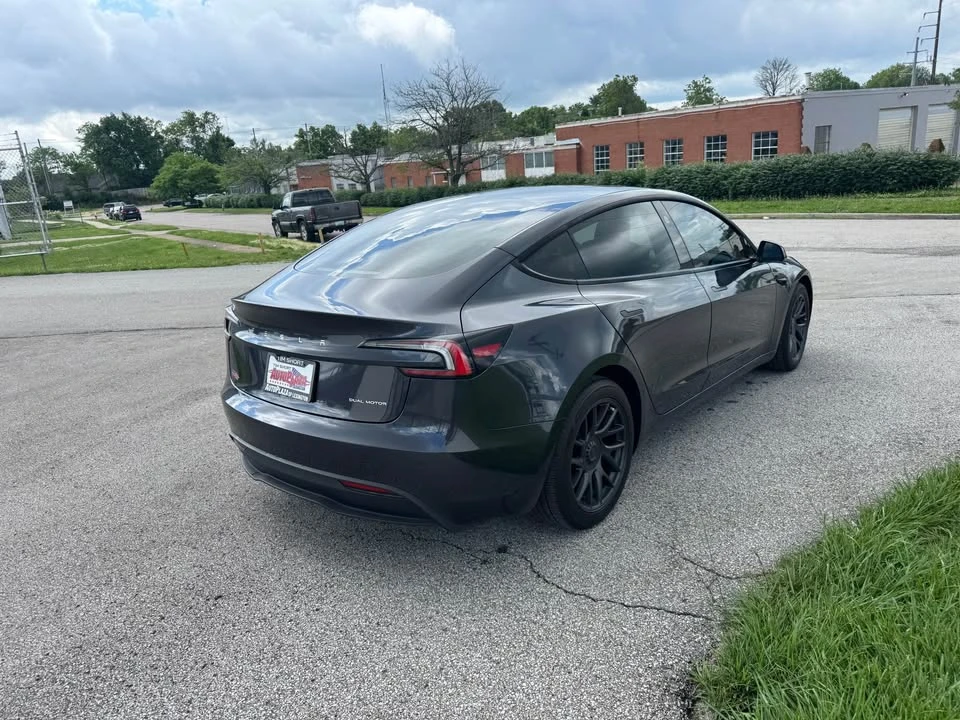 2025 Tesla Model 3 - Image 5 of 12