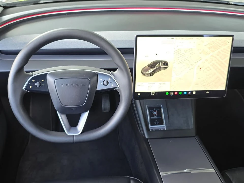 2025 Tesla Model 3 - Image 8 of 20