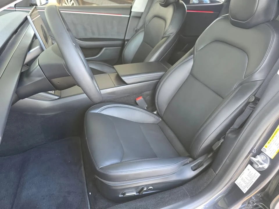 2025 Tesla Model 3 - Image 9 of 20